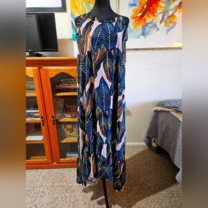 Leaf print hi-low dress. Size XL